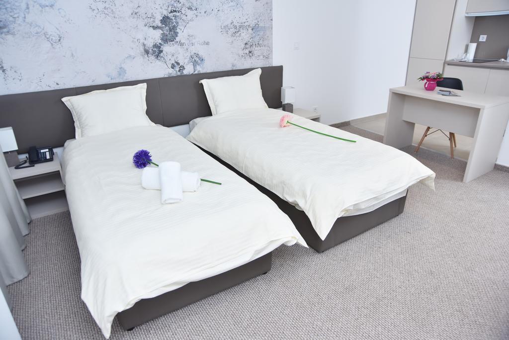Kozle City Apartments Üsküp Oda fotoğraf