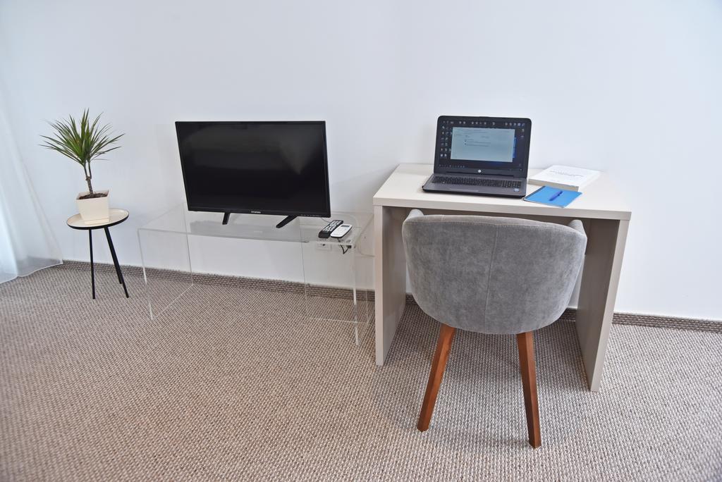 Kozle City Apartments Üsküp Oda fotoğraf