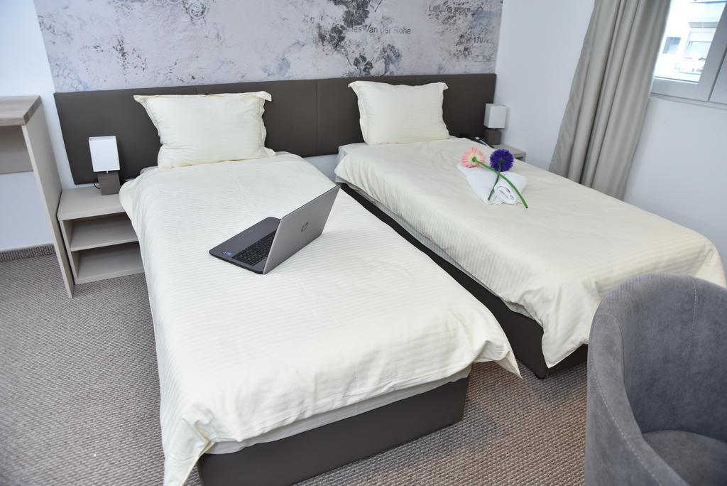Kozle City Apartments Üsküp Oda fotoğraf