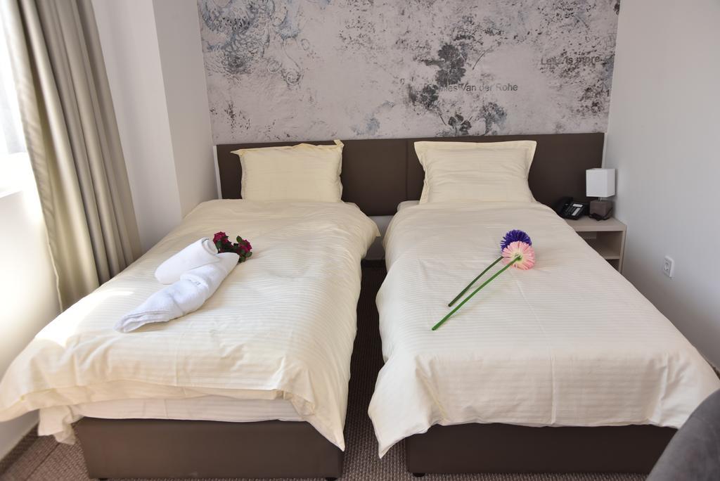 Kozle City Apartments Üsküp Oda fotoğraf