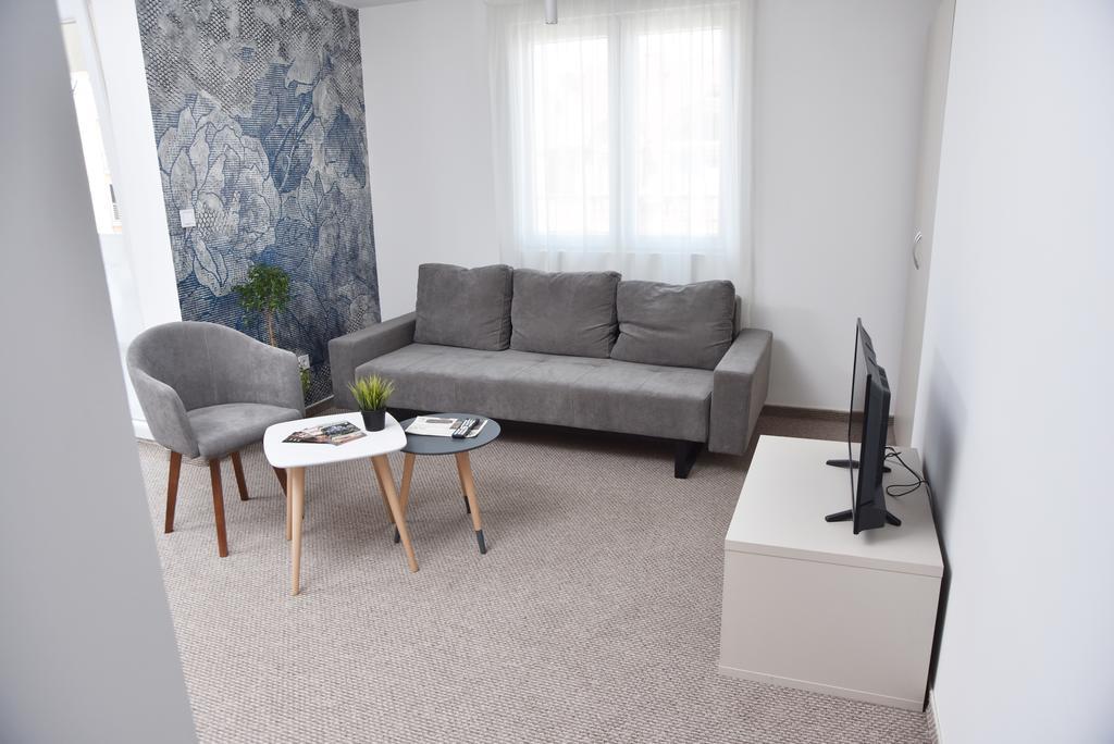 Kozle City Apartments Üsküp Oda fotoğraf