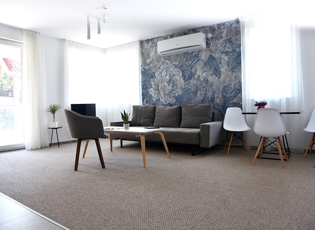 Kozle City Apartments Üsküp Oda fotoğraf